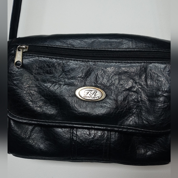 EUC T.R. Bentley black handbag - Picture 2 of 4